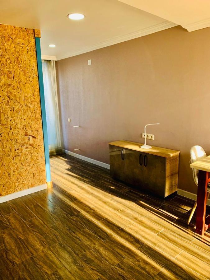 Mary'S Apartment Батумі Екстер'єр фото