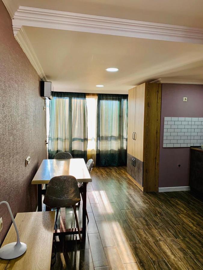 Mary'S Apartment Батумі Екстер'єр фото