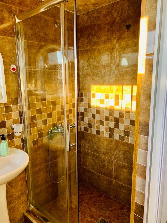 Mary'S Apartment Батумі Екстер'єр фото